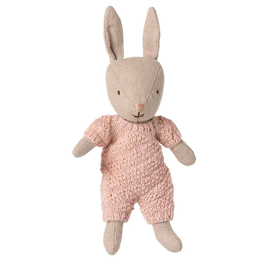 Maileg Rabbit, Micro - Sand - Rose knitted suit