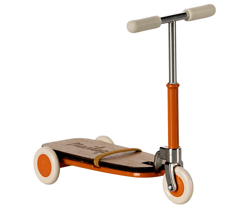 Maileg, Kick board Mouse - Orange