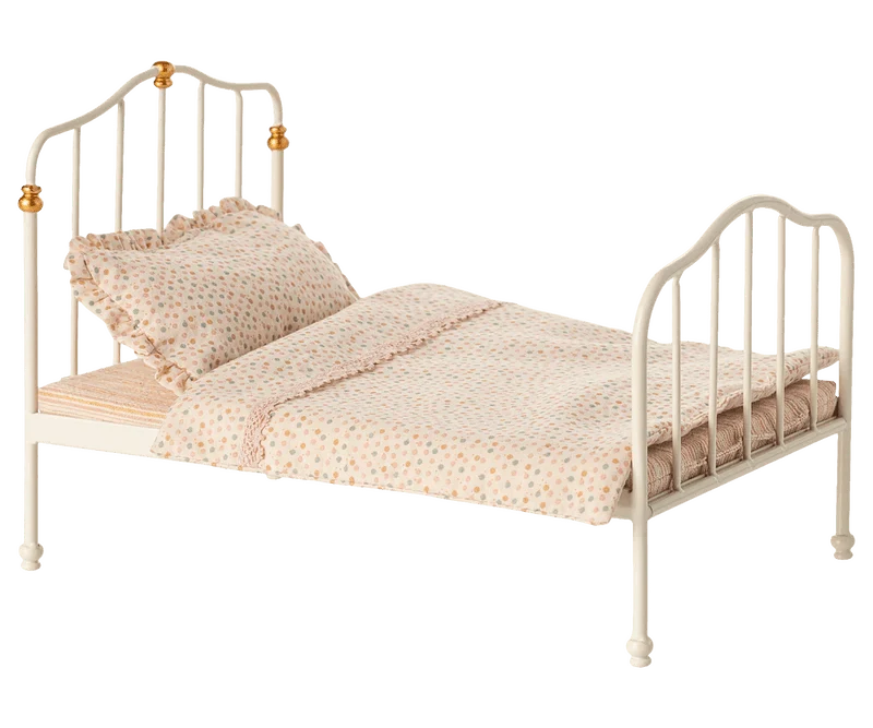Maileg Vintage bed Mouse - Off White
