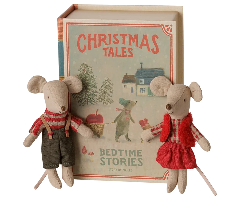 Maileg Christmas twin mice, Little sister and brother in book